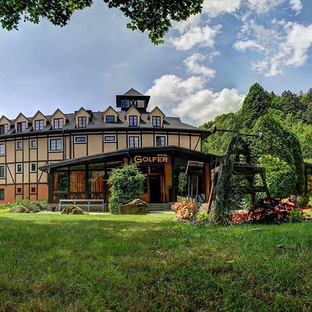 Hotel Golfer Kremnica Exteriör bild