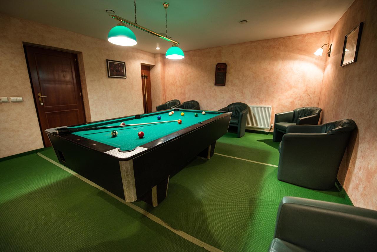 Hotel Golfer Kremnica Exteriör bild