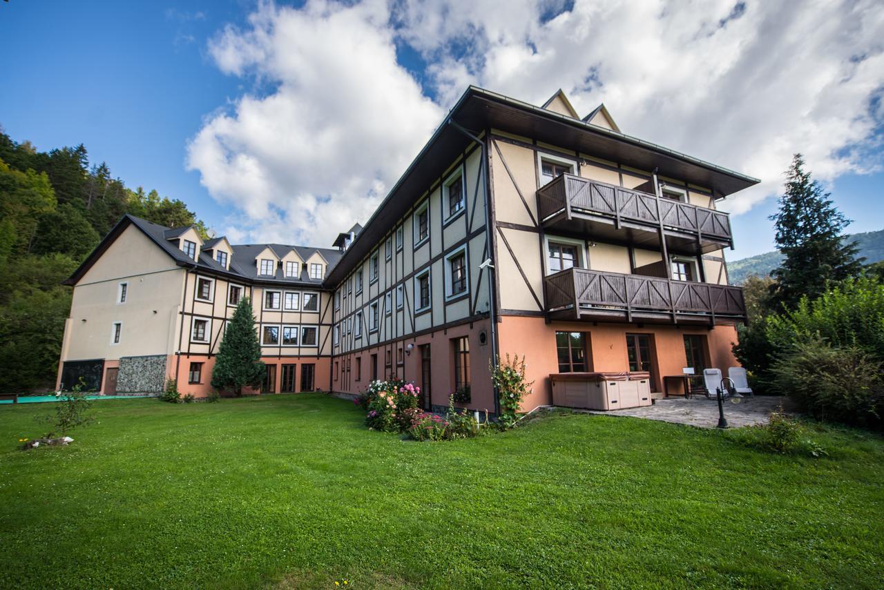 Hotel Golfer Kremnica Exteriör bild