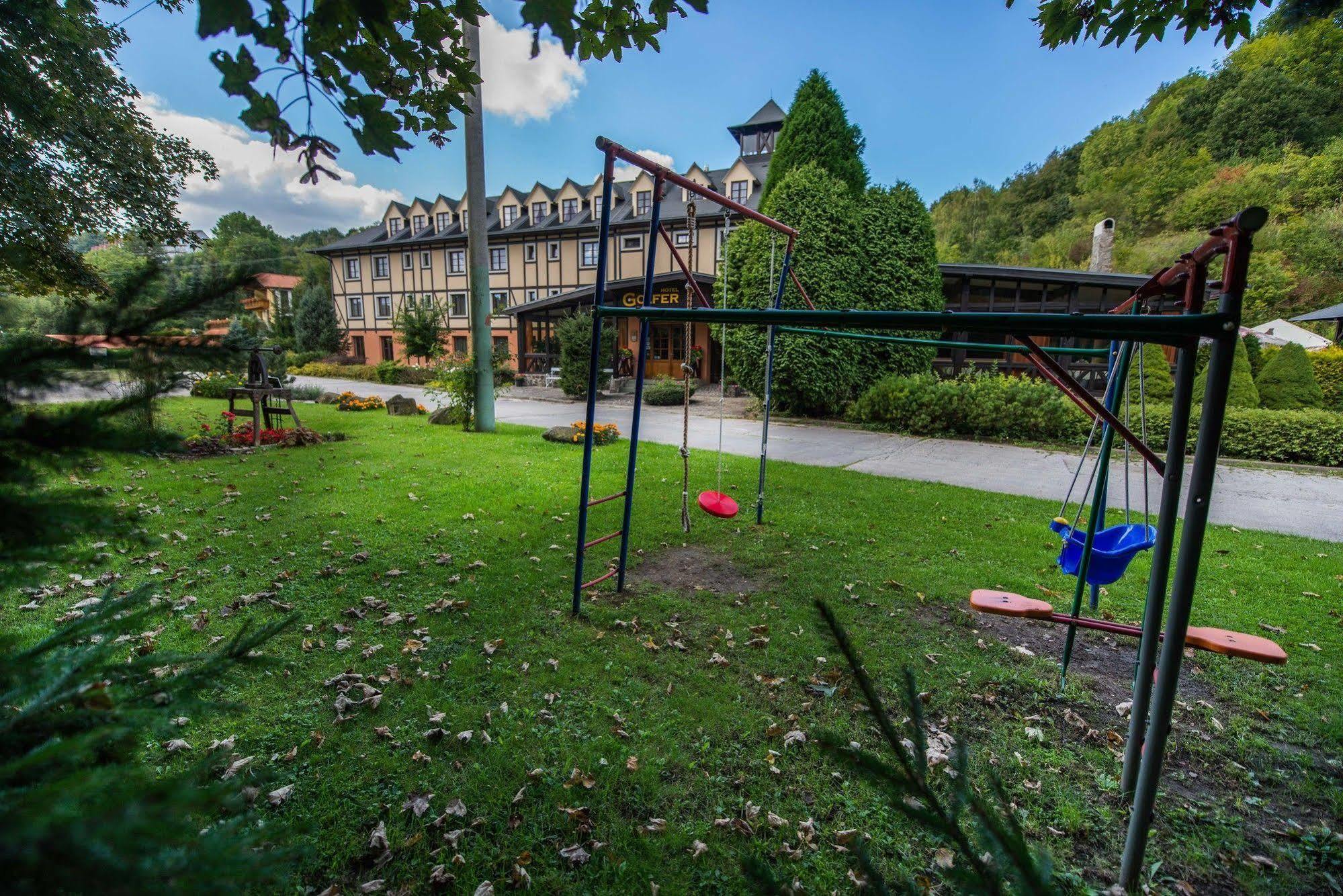 Hotel Golfer Kremnica Exteriör bild