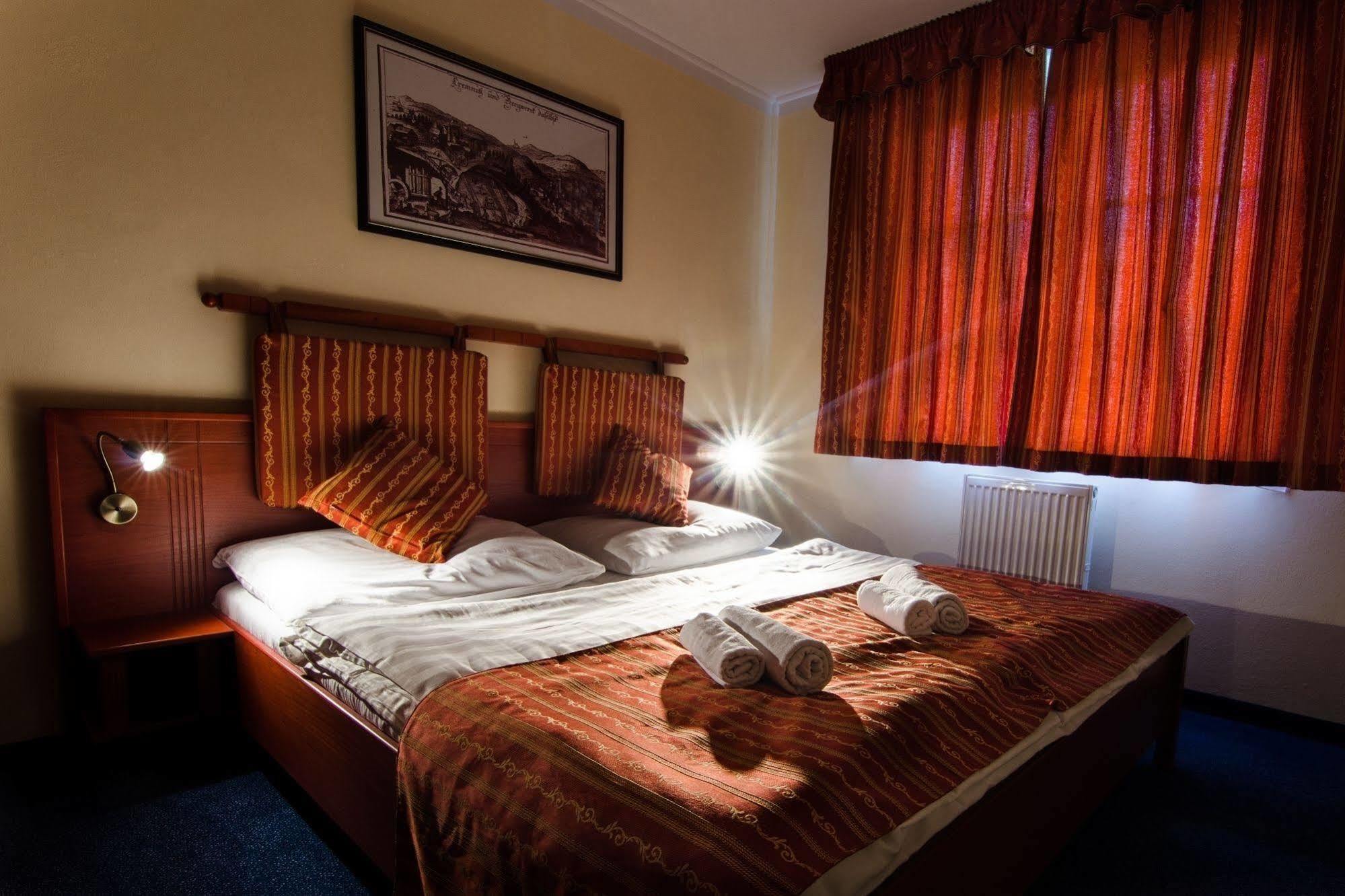 Hotel Golfer Kremnica Exteriör bild