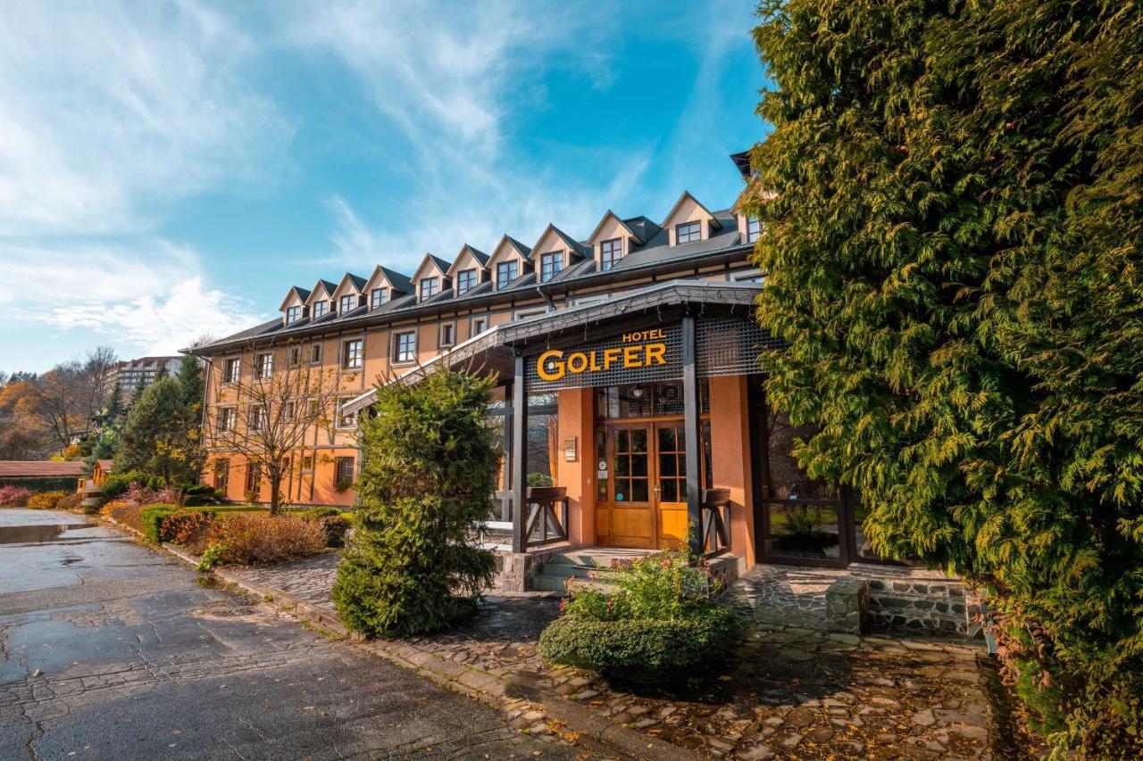 Hotel Golfer Kremnica Exteriör bild